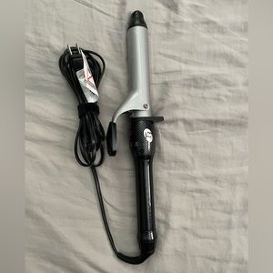 T3 curling iron